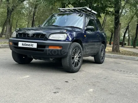 Toyota RAV4 1996 года за 2 200 000 тг. в Алматы – фото 2