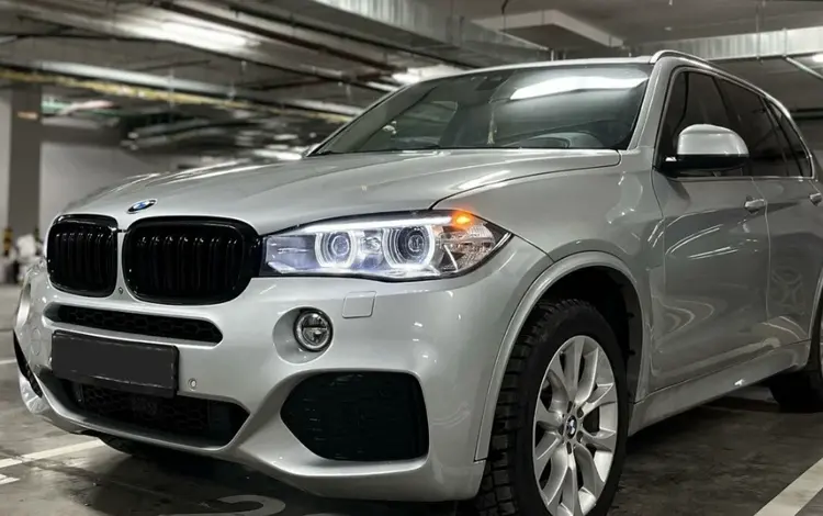 BMW X5 F15 Стекла на Фары/Бмв за 25 000 тг. в Астана
