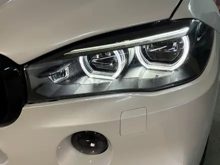 BMW X5 F15 Стекла на Фары/Бмв за 25 000 тг. в Астана – фото 7
