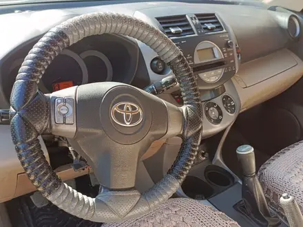 Toyota RAV4 2007 года за 5 200 000 тг. в Актобе – фото 10