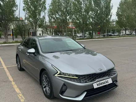 Kia K5 2020 года за 10 300 000 тг. в Астана – фото 2
