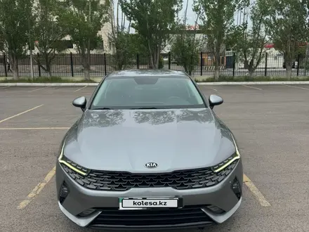 Kia K5 2020 года за 10 300 000 тг. в Астана