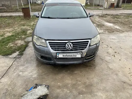 Volkswagen Passat 2005 годаүшін3 200 000 тг. в Алматы – фото 6