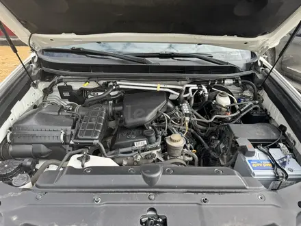 Toyota Land Cruiser Prado 2013 года за 15 500 000 тг. в Актобе – фото 10