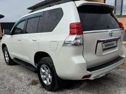 Toyota Land Cruiser Prado 2013 года за 15 500 000 тг. в Актобе – фото 4