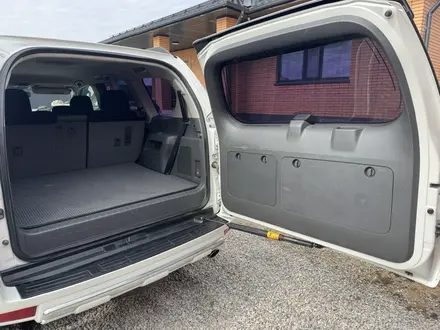 Toyota Land Cruiser Prado 2013 года за 15 500 000 тг. в Актобе – фото 9