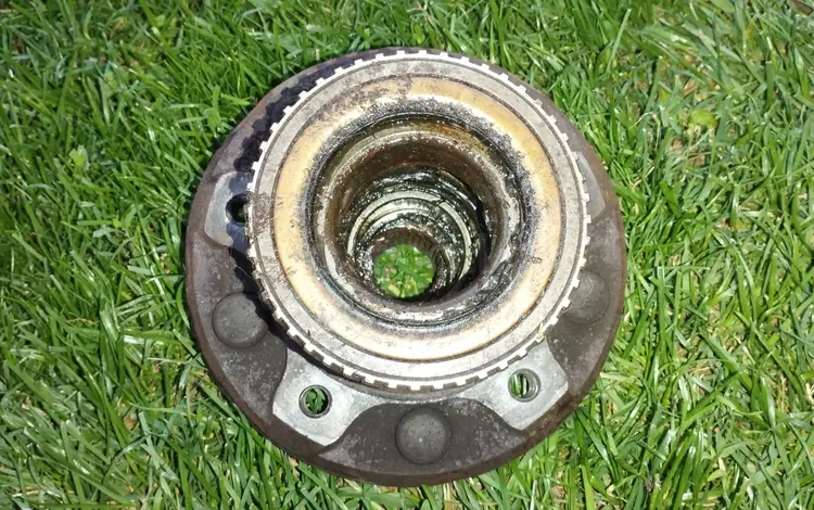 Ступица передняя подшипник ступичный за 20 000 тг. в Алматы