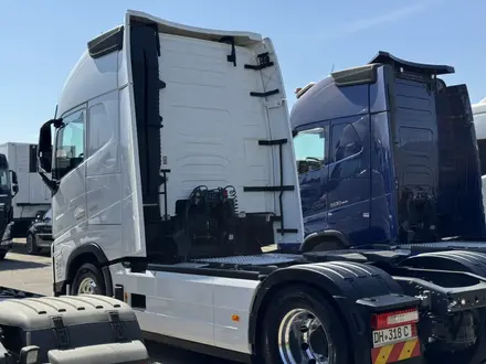 Volvo  FH 2023 года за 63 700 000 тг. в Алматы – фото 13