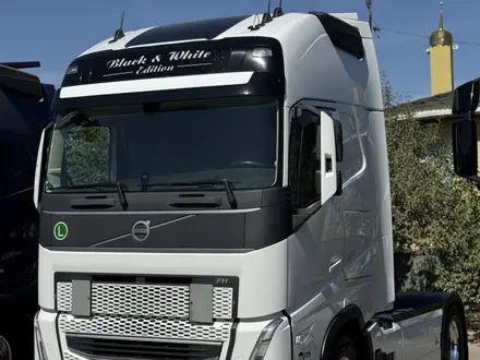 Volvo  FH 2023 года за 63 700 000 тг. в Алматы – фото 20