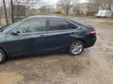 Toyota Camry 2017 года за 6 500 000 тг. в Аксай – фото 4