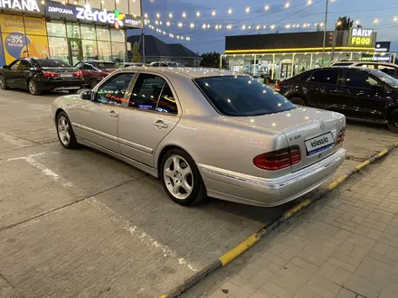 Mercedes-Benz E 320 2000 года за 5 300 000 тг. в Туркестан – фото 3