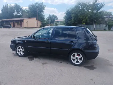 Volkswagen Golf 1996 года за 1 750 000 тг. в Узынагаш – фото 5