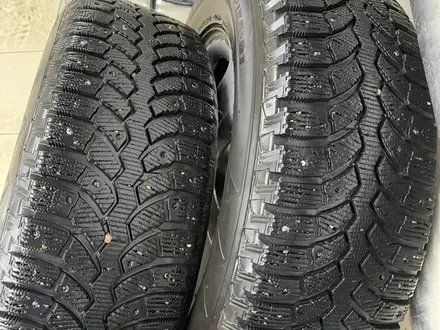 Шипованные шины Bridgestone в хорошем состоянии за 85 000 тг. в Астана – фото 4