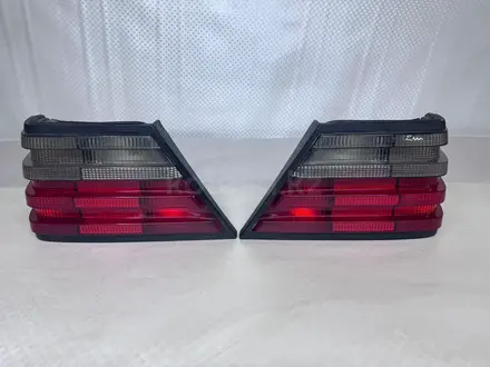 Задние фонари Mercedes Benz W124 Ешка за 60 000 тг. в Шымкент