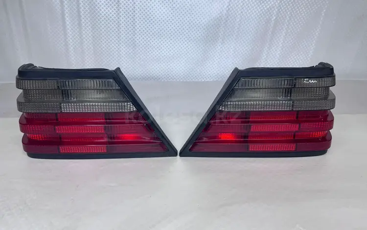 Задние фонари Mercedes Benz W124 Ешка за 60 000 тг. в Шымкент