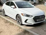 Hyundai Elantra 2017 года за 8 500 000 тг. в Уральск – фото 2