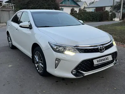 Toyota Camry 2017 года за 13 100 000 тг. в Алматы