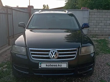 Volkswagen Touareg 2004 года за 4 300 000 тг. в Ащибулак – фото 15