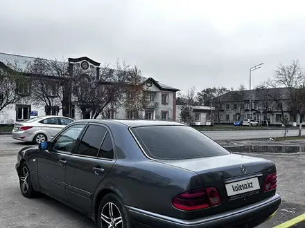 Mercedes-Benz E 230 1996 года за 2 850 000 тг. в Петропавловск – фото 5