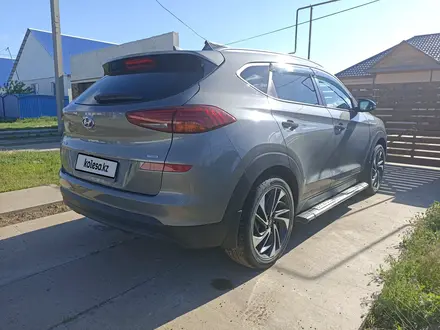 Hyundai Tucson 2019 года за 12 300 000 тг. в Уральск – фото 2