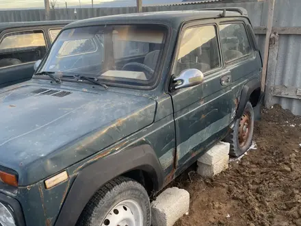 ВАЗ (Lada) Lada 2121 2001 года за 250 000 тг. в Атырау – фото 2