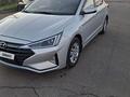 Hyundai Elantra 2019 года за 6 200 000 тг. в Уральск – фото 2
