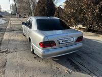 Mercedes-Benz E 320 2001 годаүшін6 000 000 тг. в Алматы