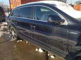 Дверь на Audi Q7 Туарег молдинг хром за 30 000 тг. в Алматы