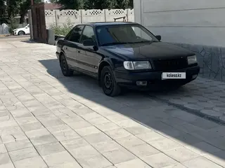 Audi 100
