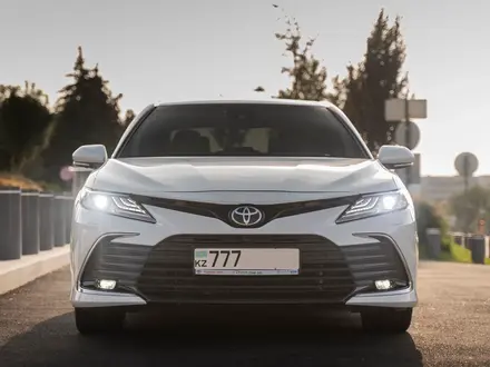Toyota Camry 2021 года за 27 500 000 тг. в Алматы – фото 8