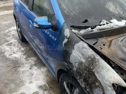 Дверь Renault Sandero stepway 2014-2022 за 170 000 тг. в Уральск – фото 3