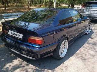 BMW 325
