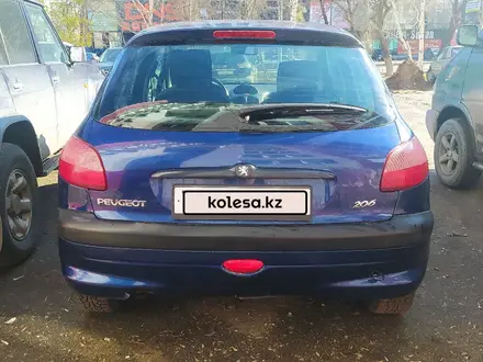 Peugeot 206 2002 года за 1 900 000 тг. в Петропавловск – фото 3