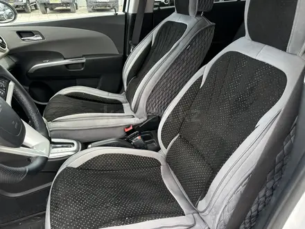Chevrolet Aveo 2018 года за 4 550 000 тг. в Атырау – фото 9