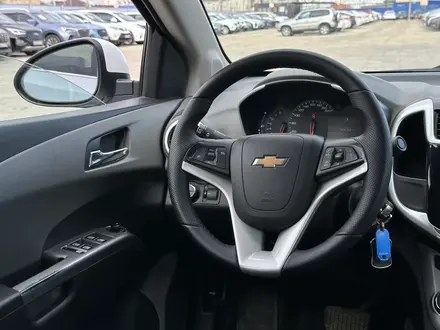 Chevrolet Aveo 2018 года за 4 550 000 тг. в Атырау – фото 7