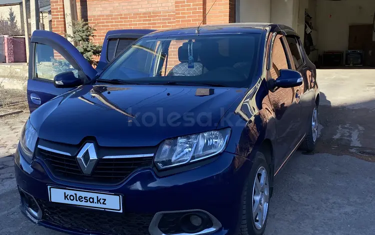 Renault Sandero 2015 годаүшін4 000 000 тг. в Караганда