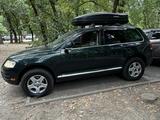 Volkswagen Touareg 2004 года за 5 500 000 тг. в Алматы