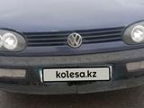 Volkswagen Golf 1994 года за 800 000 тг. в Актобе