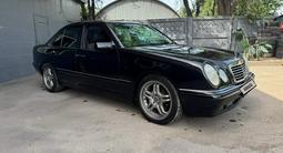 Mercedes-Benz E 280 1995 годаүшін2 300 000 тг. в Алматы