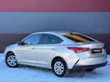 Hyundai Solaris БЕЗ ВОДИТЕЛЯ в Усть-Каменогорск – фото 4