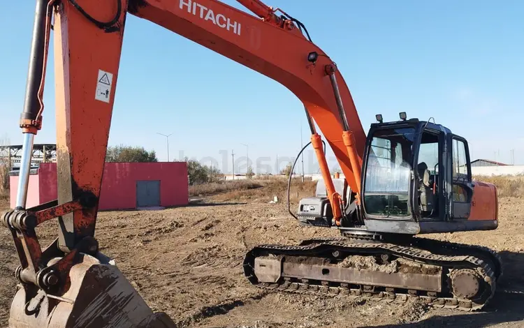 Hitachi  ZX240 2011 года за 17 000 000 тг. в Астана