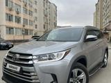 Toyota Highlander 2016 года за 12 500 000 тг. в Актау – фото 2