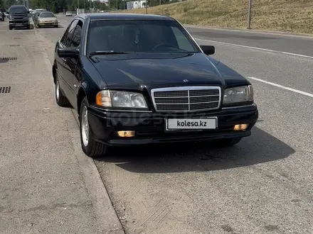 Mercedes-Benz C 220 1994 года за 2 600 000 тг. в Алматы – фото 2