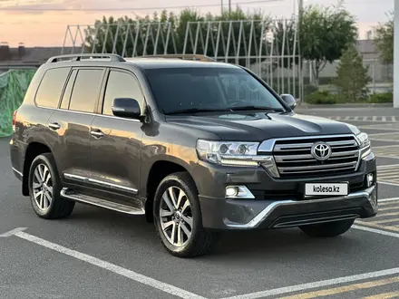 Toyota Land Cruiser 2016 года за 30 000 000 тг. в Шымкент