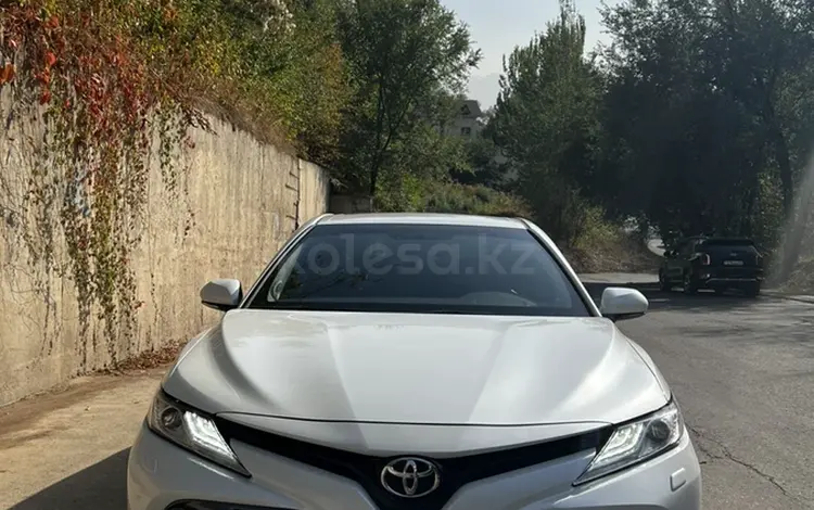 Toyota Camry 2019 года за 17 000 000 тг. в Алматы