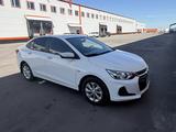 Chevrolet Onix 2024 года за 5 900 000 тг. в Караганда