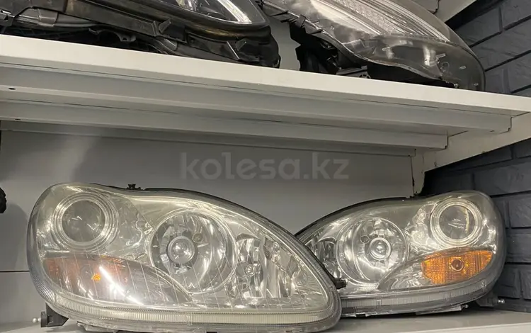 Передняя оптика на Мерседес S class w220 за 1 000 тг. в Алматы