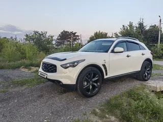 Infiniti FX37