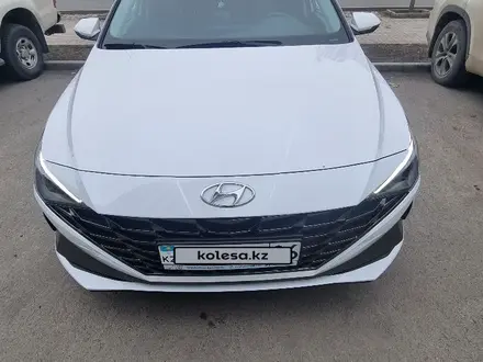 Hyundai Elantra 2021 года за 10 800 000 тг. в Атырау