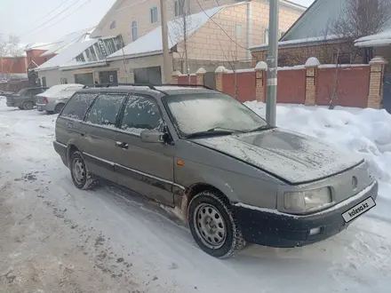 Volkswagen Passat 1993 года за 1 400 000 тг. в Астана – фото 3